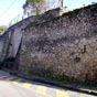 La Réole : Les remparts le long de la rue Glacière.